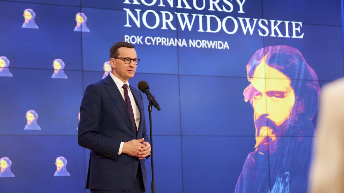 The award ceremony of the contest for the best monograph of Cyprian Norwid
