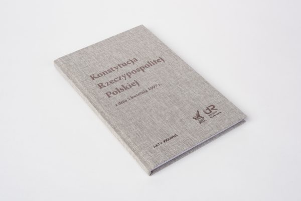 Zdjęcie 3 z 10: The Constitution of the Republic of Poland of 2 April 1997