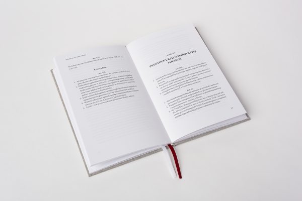 Zdjęcie 4 z 10: The Constitution of the Republic of Poland of 2 April 1997