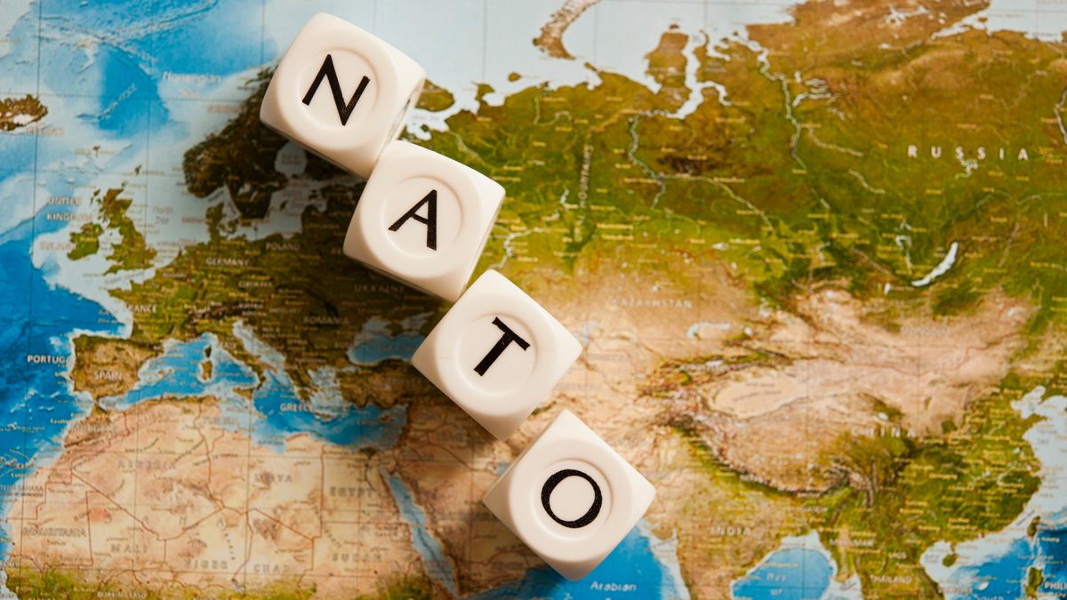 Czy chęć bycia członkiem NATO wystarcza? Suwerenność państwa a „prawo do wyboru sojuszy” na przykładzie Ukrainy