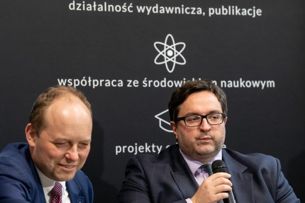 Zdjęcie 5 z 7: Zwycięski Wyszyński?  Dyskusja o książce „Prymas Stefan Wyszyński w realiach PRL”